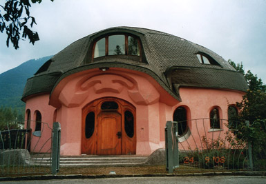Zweigbau der Anthroposophischen Gesellschaft Salzburg (1989, Architekt Christian Hitsch)